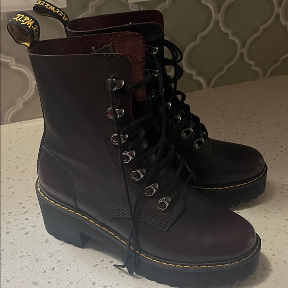 Dr. Martens Dark Brown burgundy Combat Boots 8 Leone - Picture 1 of 7